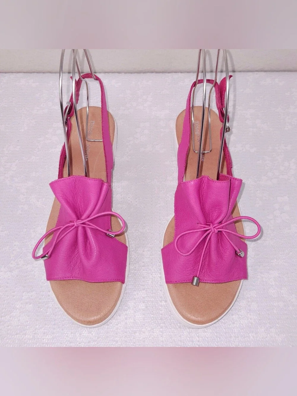 Django & Juliette Malika Slingback Platform Sandals Fuscia Leather
